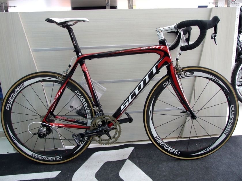 Scott Addict R2 2011 Perfect Condition only riding 200km  