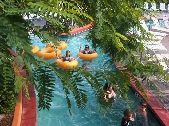 LAZY RIVER POOL  Disney Resorts DO NOT have one 